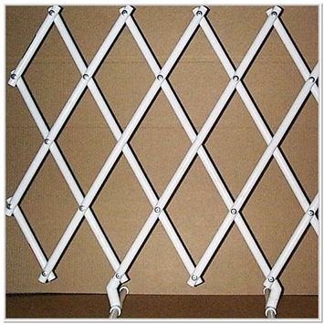 R505 - 5' PVC Folding Ring Gate with feet